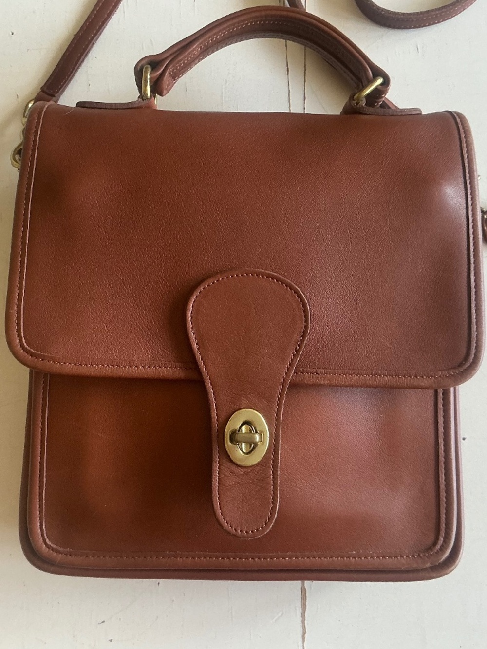 Vintage Coach British Tan Station Bag Model G 6L 5130 Brass Turnlock